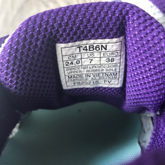 ASICS - Picture 5 of 8